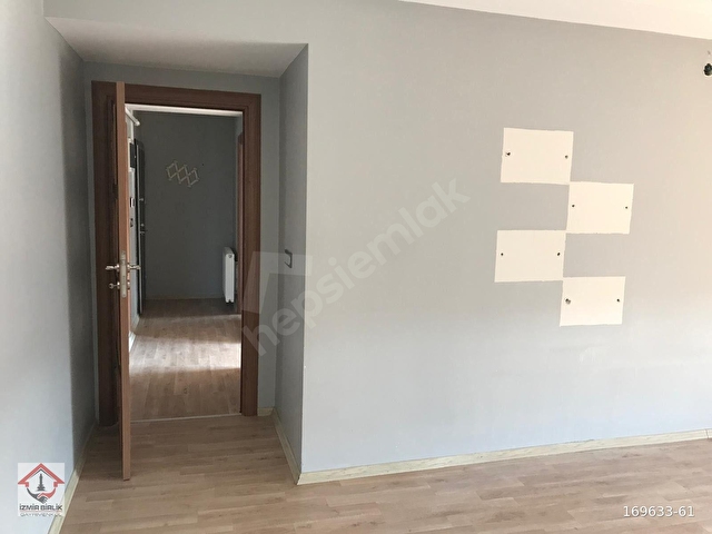 HÜRRİYET MAHALLESİNDE ARA KAT ÇİFT CEPHE 2+1 DAİRE - Görsel 7