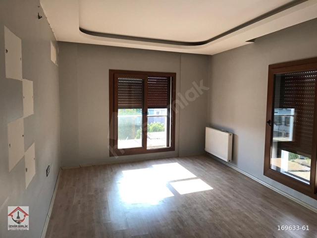 HÜRRİYET MAHALLESİNDE ARA KAT ÇİFT CEPHE 2+1 DAİRE - Görsel 2