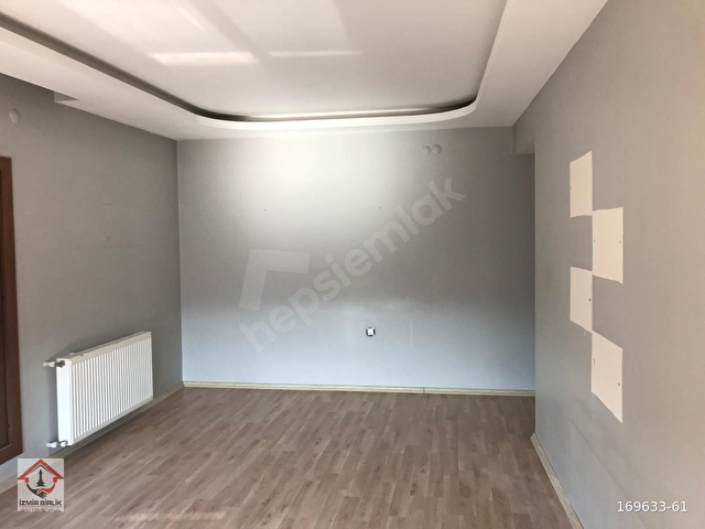 HÜRRİYET MAHALLESİNDE ARA KAT ÇİFT CEPHE 2+1 DAİRE - Görsel 3