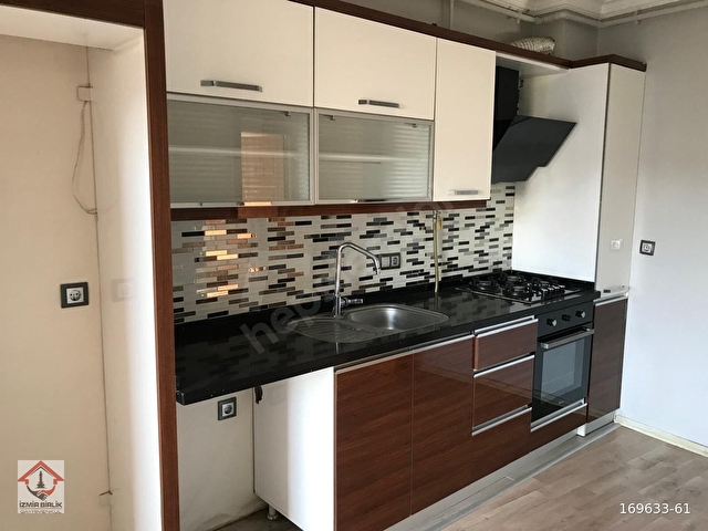 HÜRRİYET MAHALLESİNDE ARA KAT ÇİFT CEPHE 2+1 DAİRE - Görsel 28