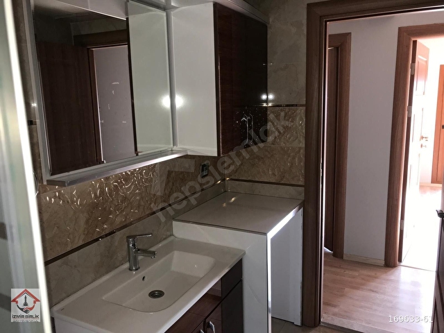 HÜRRİYET MAHALLESİNDE ARA KAT ÇİFT CEPHE 2+1 DAİRE - Görsel 22