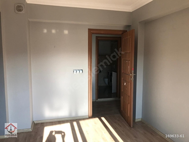 HÜRRİYET MAHALLESİNDE ARA KAT ÇİFT CEPHE 2+1 DAİRE - Görsel 10