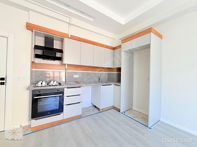 🧭▃TEK YETKİ PUSULA EMLAKTAN ▃🧭KADIKÖY *ÖN CEPHE* KAÇMAZ FIRSAT _ARA KAT_ SIFIR 2+1 SATILIK DAİRE