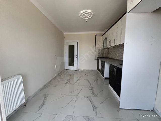 !!TAMKOÇDAN SATILIK MERKEZİ KONUMDA KATTA SIFIR BİNA 3+1 DAİRE - Görsel 16