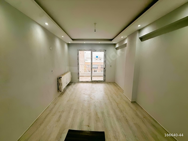 CADDE ÜSTÜ SIFIRBİNA 2+1 BÜTÜN DEVLET KURUMLARINA ÇOK YAKIN - Görsel 3