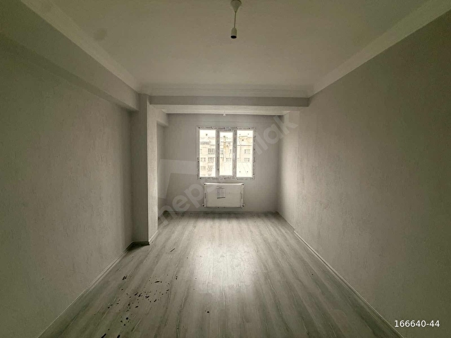 CADDE ÜSTÜ SIFIRBİNA 2+1 BÜTÜN DEVLET KURUMLARINA ÇOK YAKIN - Görsel 12
