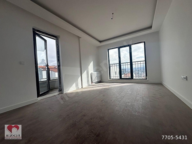 MÜRSEL ULUÇ DA SIFIR ASANSÖRLÜ MANTOLAMALI  ALTINDA DAİRE VAR  BALKONLU - Görsel 14