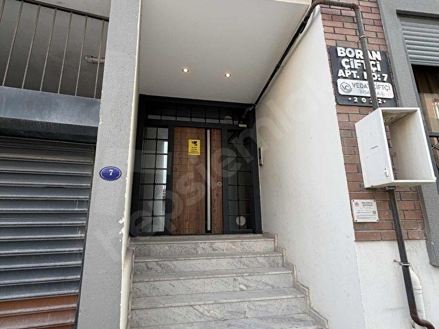 MERKEZDE ARA KAT GENİŞ KULLANIŞLI BALKONLU EKSİKSİZ 1+1 DAİRE! - Görsel 4