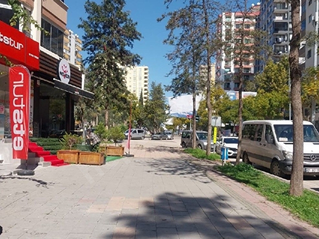 Turgut Özal ile Şehitler Bulvarı Kavşağı Civarı Caddeüstü İş Yeri - Görsel 2