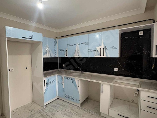 ÇARŞI MERKEZDE GENİŞ ODALI 3+1 MUTFAK AYRI LUKS DAİRE - Görsel 18
