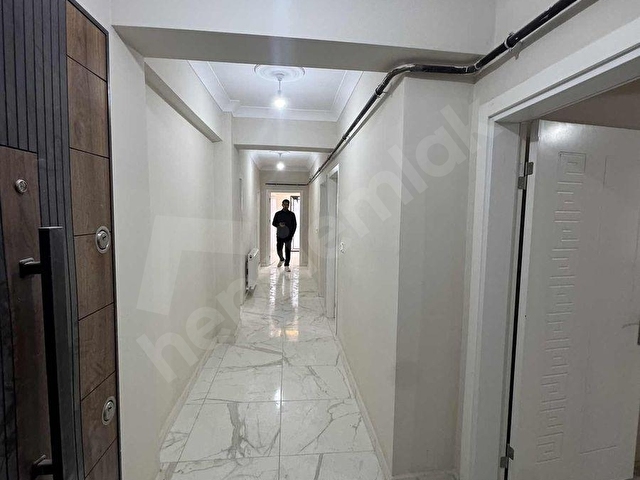 ÇARŞI MERKEZDE GENİŞ ODALI 3+1 MUTFAK AYRI LUKS DAİRE - Görsel 3