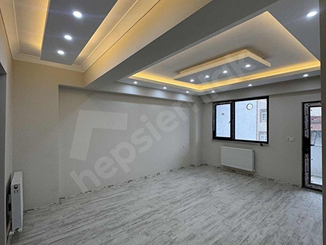 ÇARŞI MERKEZDE GENİŞ ODALI 3+1 MUTFAK AYRI LUKS DAİRE
