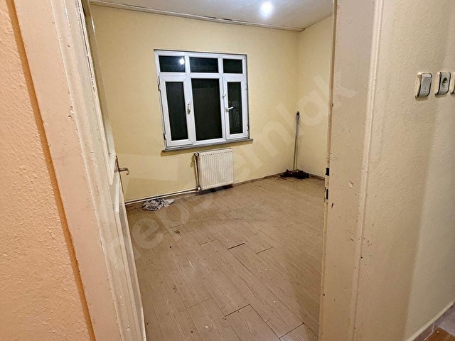 Bağcilar Demirkapi kiralik daire 2+1  /75m2 doğalgazli - Görsel 4