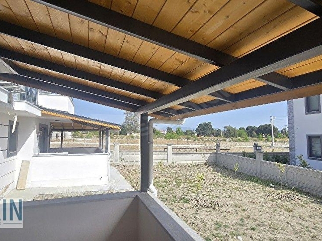 KÖYCEĞİZDE GENİŞ VE FERAH SIFIR 2+1 SATILIK GİRİŞ KAT DAİRE - Görsel 2