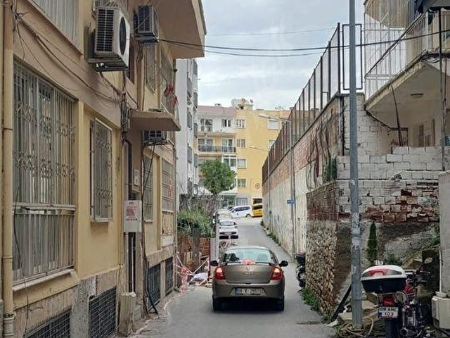 Kuşadası Merkezde Denize Yürüme Mesafesinde Satılık 3+1 Dubleks - Görsel 4