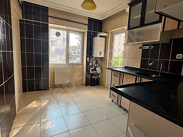 BG GAYRİMENKULDEN PINARBAŞI MAH. 3+1 BAĞIMSIZ ARA KATTA YAPILI ÇİFT BALKONLU KİRALIK DAİRE - Görsel 5