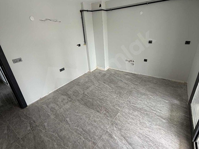 HARMAN EMLAKTAN SATILIK CADDE ÜSTÜNDE ARA KAT 3+1 DAİRE - Görsel 3