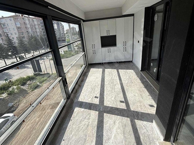 HARMAN EMLAKTAN SATILIK CADDE ÜSTÜNDE ARA KAT 3+1 DAİRE - Görsel 27