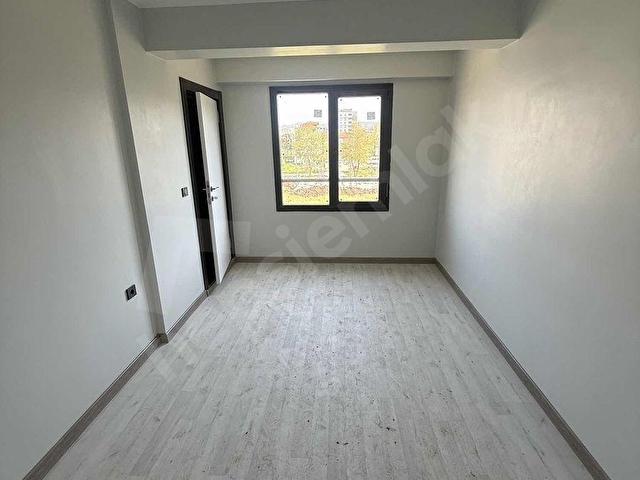 HARMAN EMLAKTAN SATILIK CADDE ÜSTÜNDE ARA KAT 3+1 DAİRE - Görsel 17