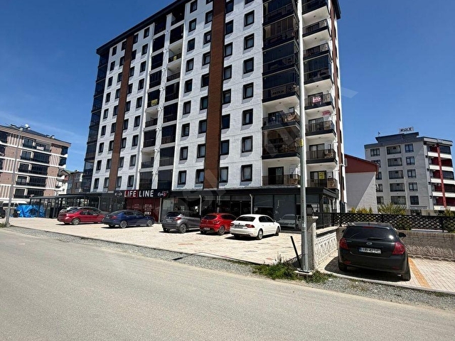 CUMHURİYET MAHALLESİNDE HAVUZLU SİTEDE 2+1 SATILIK DAİRE - Görsel 2