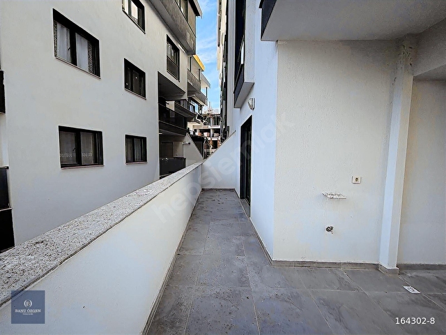 Seyrekte Merkezi konumda 1+1 Klimalı Teraslı Kiralık Daire - Görsel 3