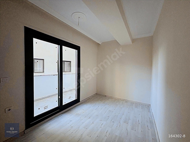 Seyrekte Merkezi konumda 1+1 Klimalı Teraslı Kiralık Daire - Görsel 8