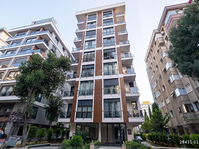 Erenköy & Abdülhalik Renda Sokakta, Satılık Balkonlu 3+1 Daire