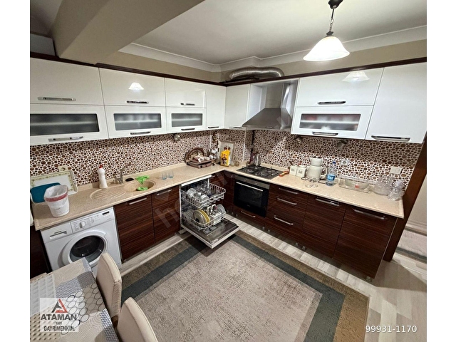 ATAMANDAN MOHAÇ SOKAKTA ASANSÖRLÜ LÜKS YAPILI 3+1 SATILIK DAİRE - Görsel 11