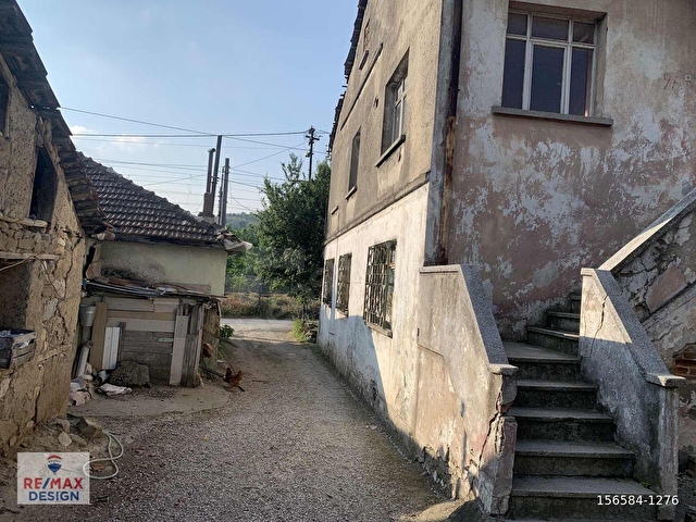 REMAX DESİGN GEYVE ALİFUATPAŞADA İKİ KATLI BAHÇELİ MÜSTAKİL EV - Görsel 16