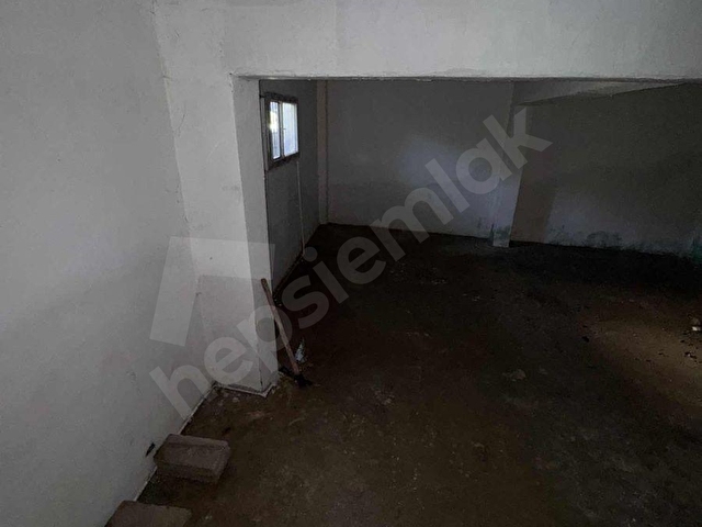 ÇEKMECE MAHALLESİNDE YILLIK KİRALIK DÜKKAN - Görsel 18
