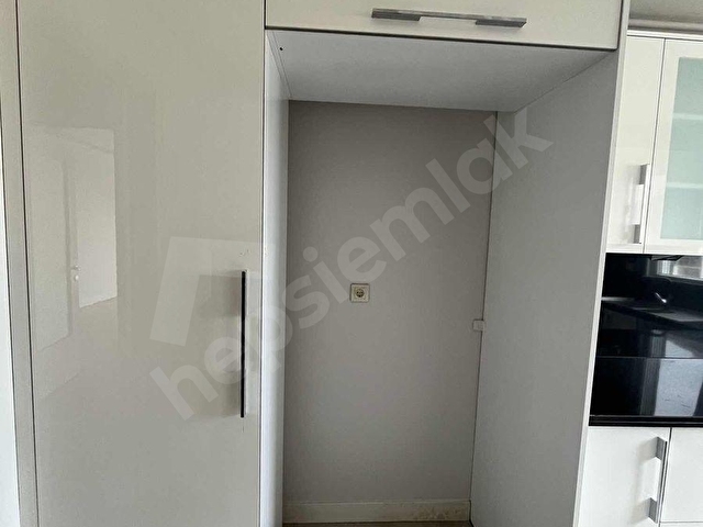 CADDEBOSTAN SAHİL İLE BAĞDAT ARASI 3+1 BOŞ GENİŞ FERAH DAİRE - Görsel 5