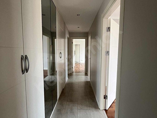 CADDEBOSTAN SAHİL İLE BAĞDAT ARASI 3+1 BOŞ GENİŞ FERAH DAİRE - Görsel 7