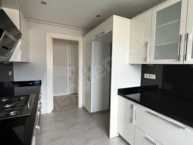 CADDEBOSTAN SAHİL İLE BAĞDAT ARASI 3+1 BOŞ GENİŞ FERAH DAİRE - Görsel 20