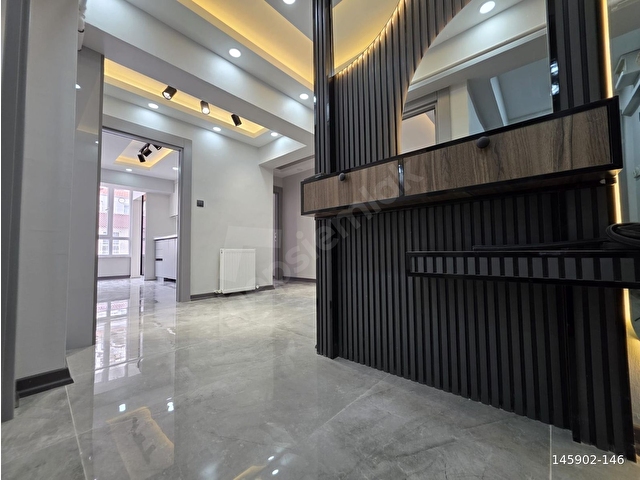 ALSANCAK MAH.DE ÖN CEPHE FULL YAPILI YÜKSEK KİRA GETİRİLİ 3+1 - Görsel 7