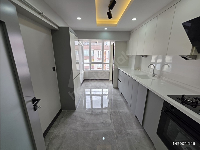 ALSANCAK MAH.DE ÖN CEPHE FULL YAPILI YÜKSEK KİRA GETİRİLİ 3+1 - Görsel 22