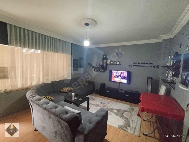 BAHÇELİEVLER MERKEZİ YERDE METROYA YAKIN 3+1 ARAKAT DAİRE - Görsel 3