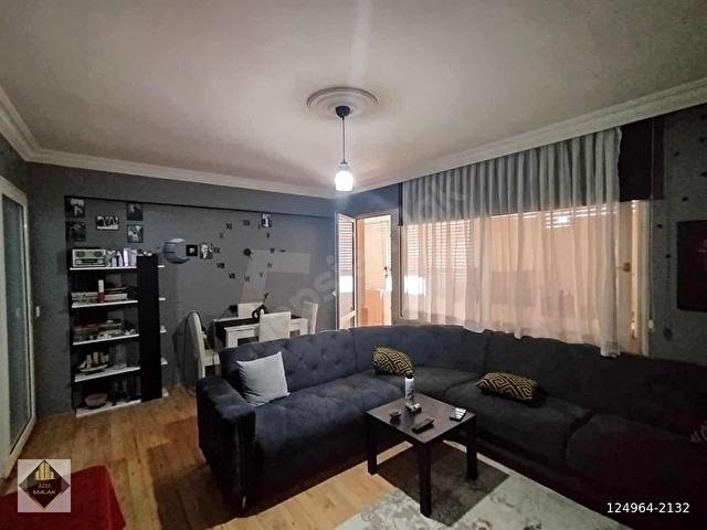 BAHÇELİEVLER MERKEZİ YERDE METROYA YAKIN 3+1 ARAKAT DAİRE - Görsel 5