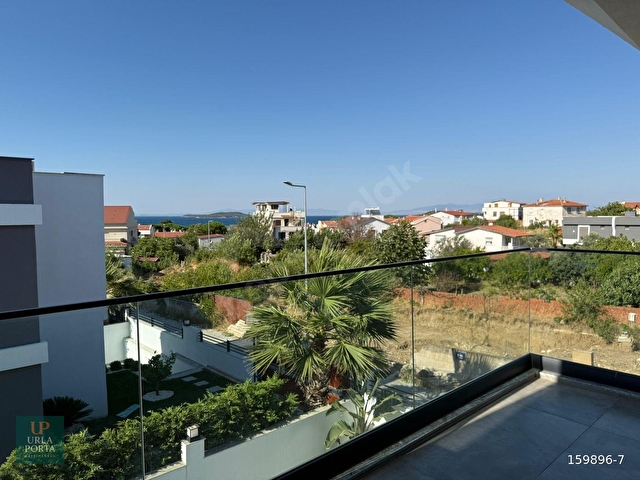 Urla İskele de satılık villa deniz manzaralı müstakil havuzlu - Görsel 28