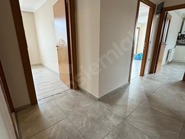 İÇERENKÖY MUHTARLIĞA YAKIN TERASLI ÖNÜ AÇIK 3+2 - Görsel 13