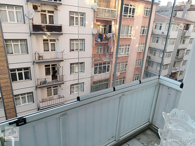 DEMETEVLERDE METRO YAKINI FULL EŞYALI ASANSÖRLÜ KİRALIK 3+1 - Görsel 15