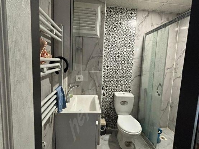 SATILIK EŞYALI KİRACILI 1+1. 50 M2. DAİRE ÖNÜ AÇIK, GÜNEY CEPHE, YENİ YAPI - Görsel 6