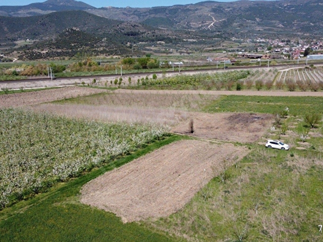 SAKARYA PAMUKOVA SATILIK EMSALSİZ RESMİ YOLU 1.525M2  KÖYE D-650 KARA YOLUNA ÇOK YAKIN - Görsel 4