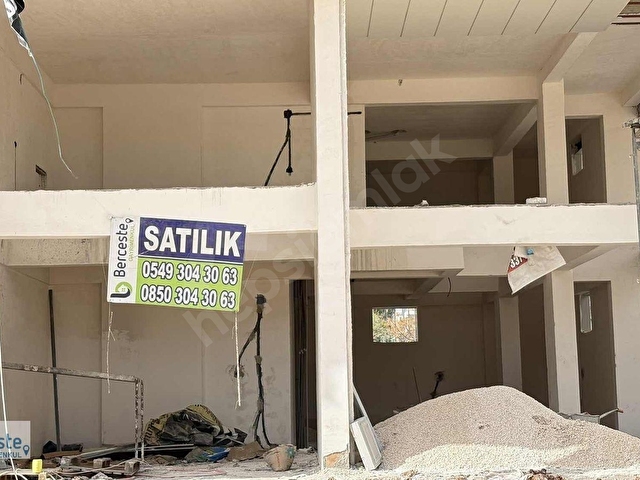 Bercesteden Sırrın Karşıyakada 3 Katlı Dükkan Mağaza