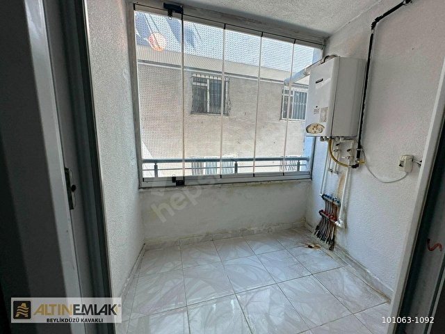 ESENYURT TURGUT ÖZAL MAHALLESİNDE , TORİUM AVM NİN YANIBAŞINDA , METROBÜSE 3 DK SATILIK DAİRE 2+1 - Görsel 27