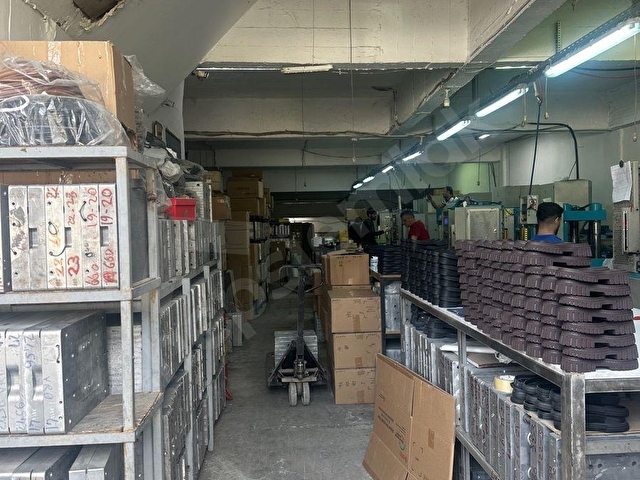 İstanbul-ikitelli org san ipkas pilastikciler sanayi sitesinde arkalı önlü çift dükkan