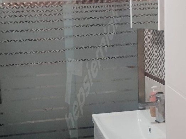 MASRAFSIZ TERASI VE KİLERİ OLAN MUTFAK DOLABI KAPILAR WC BANYO BADANASI YENİ YAPILMIŞ SATILIK DAİRE - Görsel 12