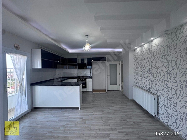 SATILIK ERGENEKON DA 4+1 ADA MUTFAK SİTE İÇERİSİNDE FIRSAT DAİRE