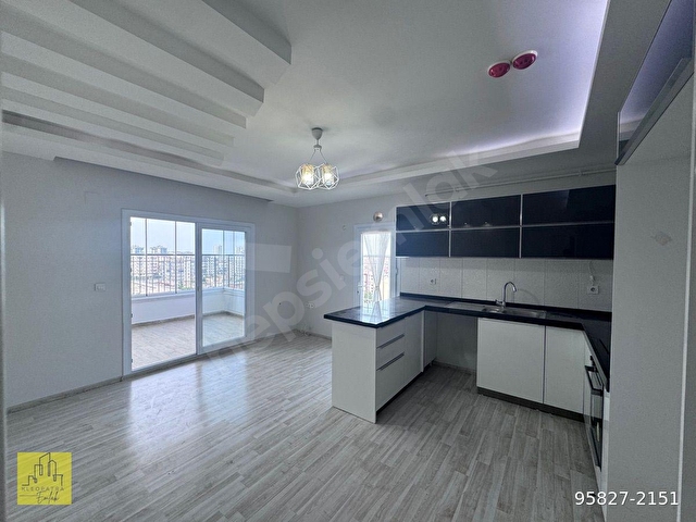 SATILIK ERGENEKON DA 4+1 ADA MUTFAK SİTE İÇERİSİNDE FIRSAT DAİRE - Görsel 4