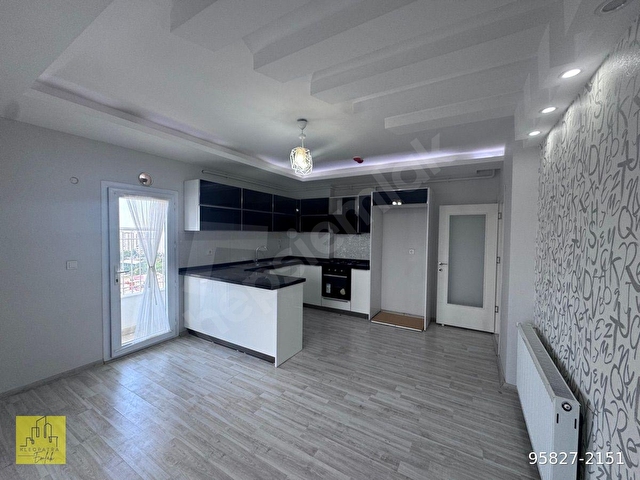 SATILIK ERGENEKON DA 4+1 ADA MUTFAK SİTE İÇERİSİNDE FIRSAT DAİRE - Görsel 3