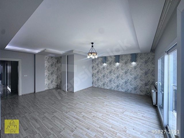 SATILIK ERGENEKON DA 4+1 ADA MUTFAK SİTE İÇERİSİNDE FIRSAT DAİRE - Görsel 6
